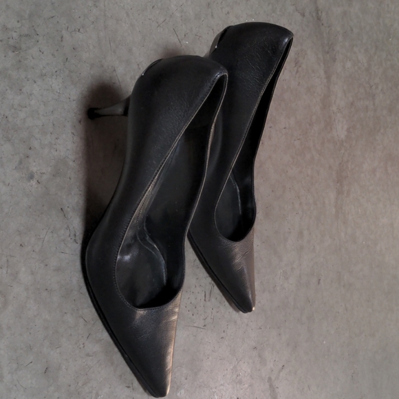 Burberry 40 10M Black Leather Closed Toe Pump Career Work - Picture 3 of 7